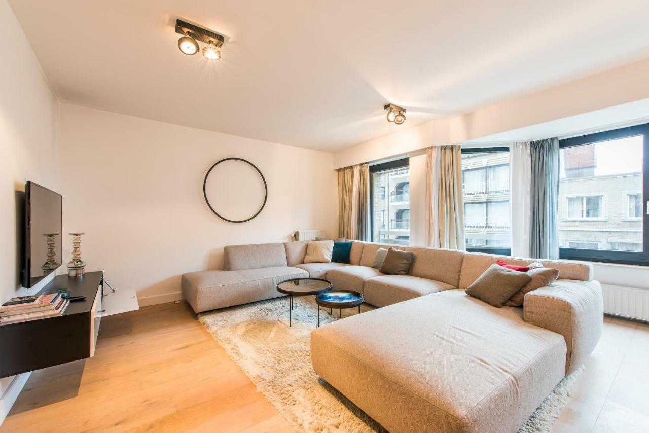 Ruim En Modern Appartement Te Knokke Nabij De Dijk Exterior photo