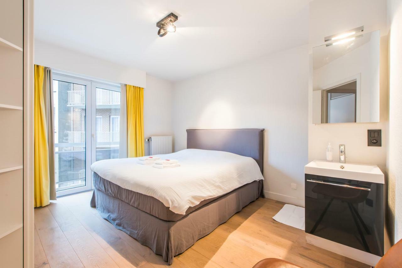 Ruim En Modern Appartement Te Knokke Nabij De Dijk Exterior photo